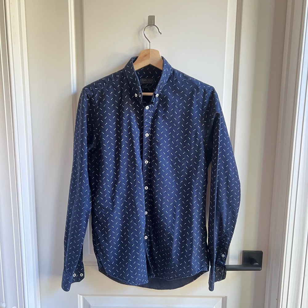 Zara Arrow Button Down in Navy